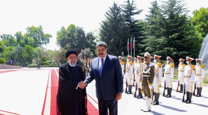 Irán y Venezuela firman plan de cooperación a 20 años pasando por alto las sanciones con EEUU