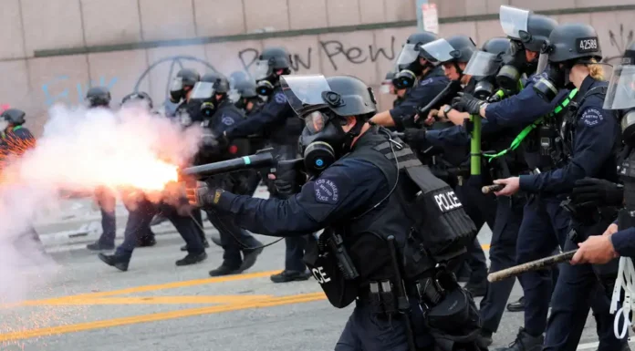 Trump desplegará 2.000 soldados de la Guardia Nacional en Los Ángeles por protestas contra redadas migratorias