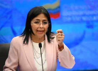 Delcy Rodríguez anuncia la creación de una línea telefónica para denunciar extorsión y matraqueo de cuerpos policiales y fiscales