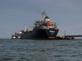 Ingresos por exportaciones petroleras de Venezuela llegan a unos 5.000 millones de dólares