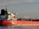 El agotamiento de las reservas obliga a La Habana a adquirir una carga de combustible en África