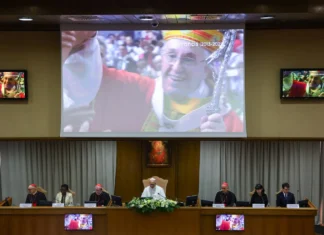 Papa León XIII abre debate sobre el mal uso o el uso excesivo de la inteligencia Artificial.