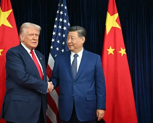 Trump y Xi coinciden en Pekín: el estrecho de Ormuz debe seguir abierto