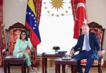 Delcy Rodríguez emprende el regreso a Venezuela tras una gira energética por la India y Turquía