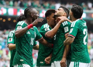 México vence a Sudáfrica 2-0 en el primer partido del Mundial