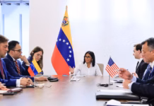 Delcy Rodríguez se reúne en Caracas con una delegación del Departamento del Tesoro de EE.UU.