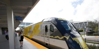 Brightline reestructura su deuda en el tribunal de quiebras, pero sus trenes de alta velocidad seguirán funcionando en Florida