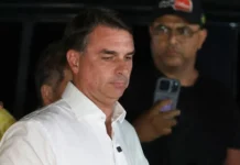 Flávio Bolsonaro y su familia habrían huido a Estados Unidos
