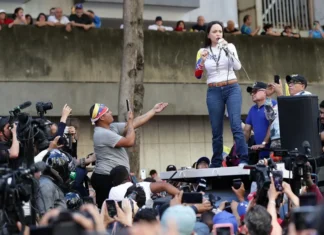 Oposición venezolana plantea una transición basada en negociación y elecciones libres