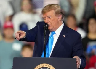 Trump recurre a la retórica contra la inmigración irregular para impulsar al Partido Republicano en las elecciones